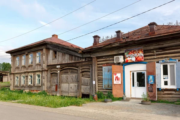 Byns livsmedelsbutik. Byn Visim, Ryssland. — Stockfoto