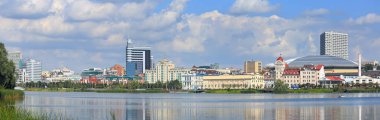Aşağı Kaban göl setinin panoramik manzarası. Kazan şehri, Tataristan Cumhuriyeti, Rusya.