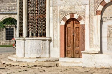 Sultan III. Ahmed 'in fıskiyesi 1728' de, lale dönemi tarzında inşa edilmiş büyük meydanda. Sultanahmet Mahallesi, İstanbul Şehri, Türkiye.