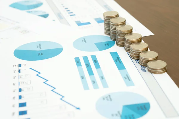 Coin and graph report, fintech concept — Stock Photo, Image