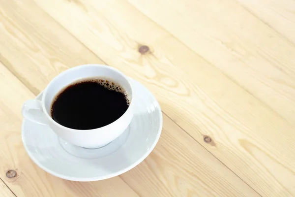 Čerstvý šálek černé kávy — Stock fotografie