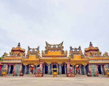 Bangkok, Tayland gün batımına Çin tapınağın görünümü.