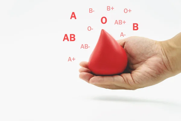 Mãos Segurando Sangue Vermelho — Fotografia de Stock