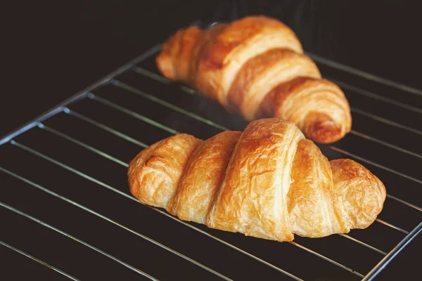 Dark Mood Background Fresh Croissants Board Free Space Your Decoration — Stock Photo, Image