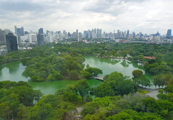 Bangkok Thailand October 2019 Lumphini Park Downtown Bangkok City Skyline — Stock Photo, Image