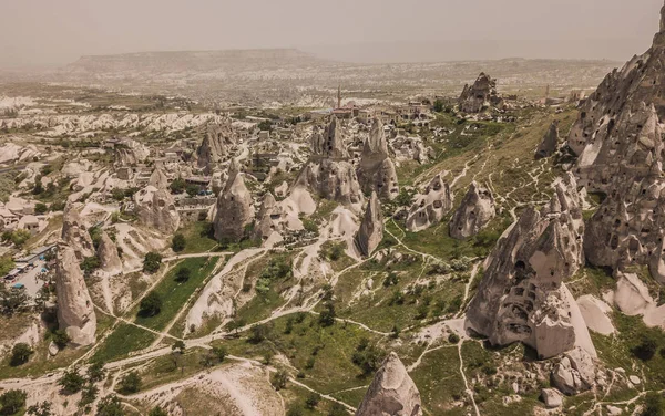 Ortahisar luolat Cappadocia — kuvapankkivalokuva