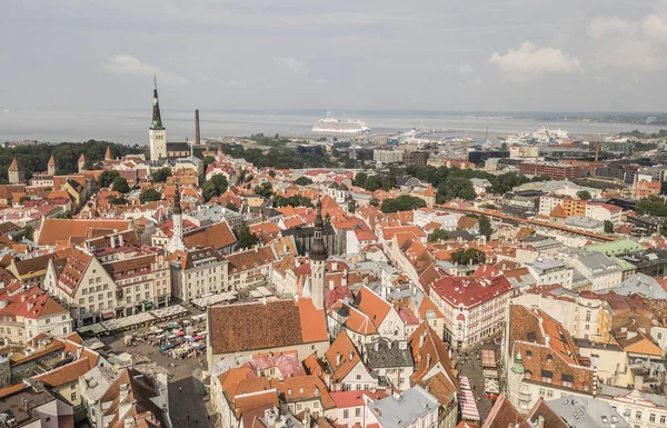 Вид с воздуха на город Таллинн — стоковое фото
