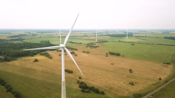 Vista aérea de los parques eólicos — Vídeos de Stock