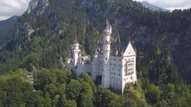 Neuschwanstein Kalesi 'nin hava görüntüsü