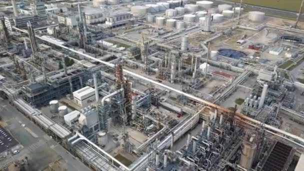 Aerial view of oil refinery — Stock Video