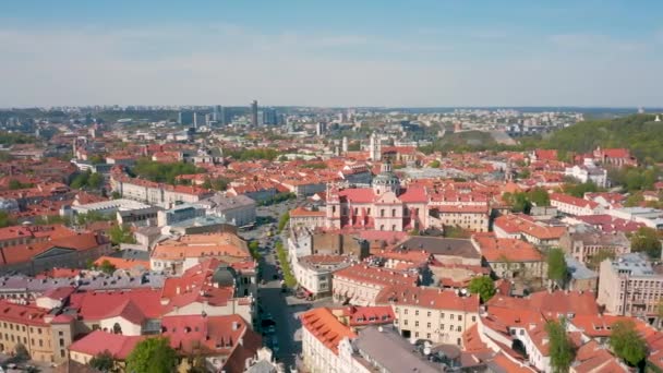 Flygbild över Vilnius gamla stan — Stockvideo