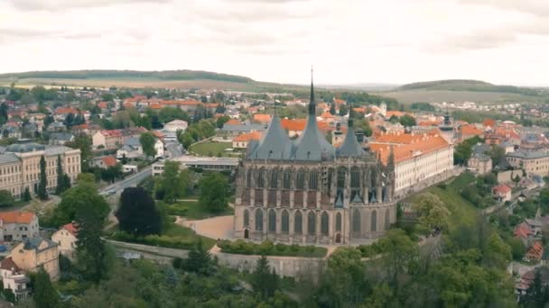 Церковь Святого Варвара в Кутна-Горе — стоковое видео