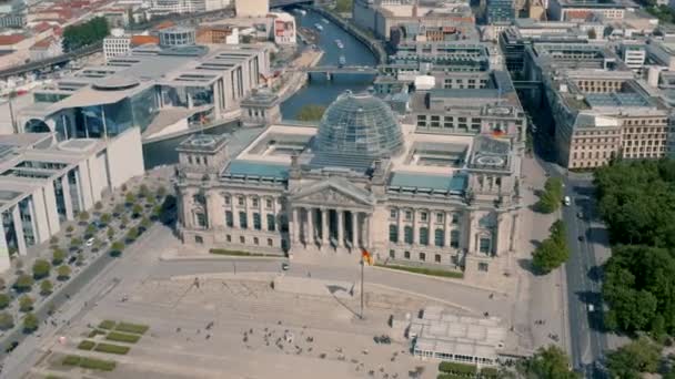 Luftaufnahme des Reichstagsgebäudes — Stockvideo