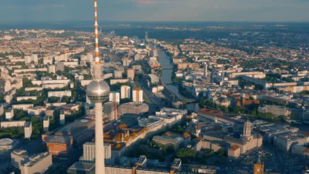 Stadsgezicht van Berlijn en tv-toren — Stockvideo