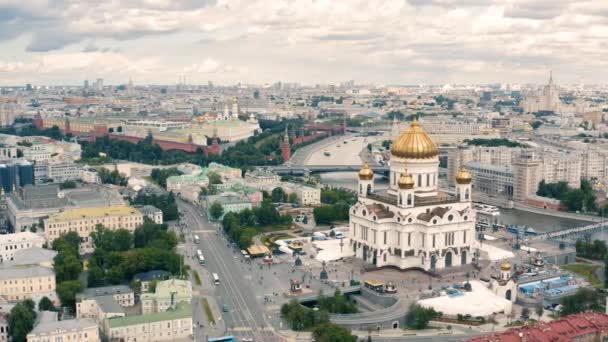 Cathedral of Christ the Saviour and Moscow Kremlin — Stock Video