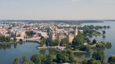 Schwerin Kalesi'nin havadan görünümü