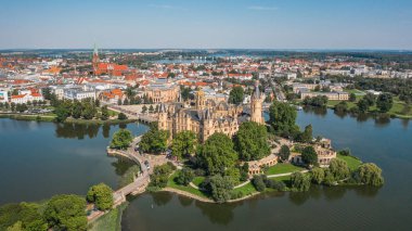 Schwerin Kalesi'nin havadan görünümü
