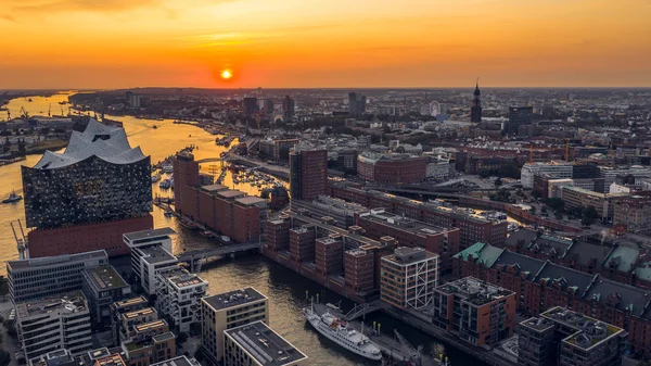 Cityscape Hamburk před západem slunce — Stock fotografie