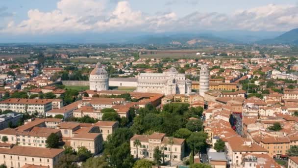 Stadsbilden i Pisa och dess sevärdheter — Stockvideo