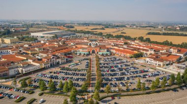 Serravalle Tasarımcı Outlet