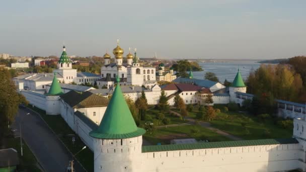 Ipatiev Monastery in Kostroma — Stock Video