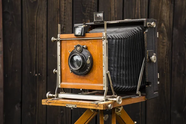 Een Oude Groot Formaat Camera Een Houten Statief Stockfoto