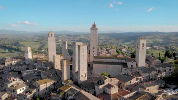 San Gimignanon fanstastic cityscape 4k Drone havadan çekim. — Stok video