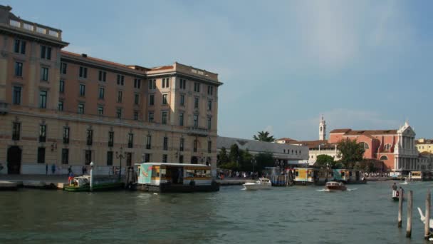 Wenecja Gondolier Pływa Wielkim Kanale Główny Kanał Wenecji Gondola Kanale — Wideo stockowe