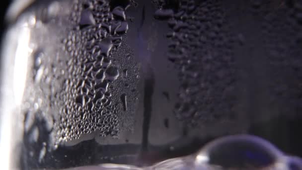 Wasserkocher mit transparenten Wänden. — Stockvideo