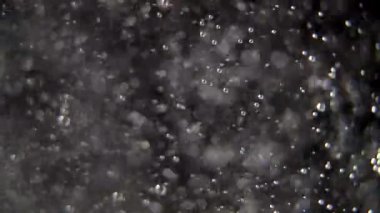 Kaynar suyla elektrikli cam çaydanlık, kahve ve çay için sıcak su.