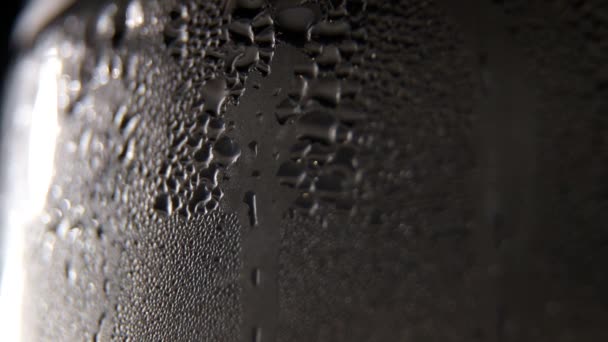 Βραστό νερό σε ένα ηλεκτρικό βραστήρα γυρίσματα κοντά — Αρχείο Βίντεο