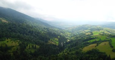 Dağlardaki doğa, güzel manzara, güzel dağ manzarası, Karpat Dağları.,