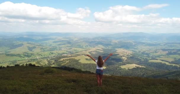 Rusten Bergen Van Oekraïense Karpaten Genieten Van Het Landschap Van — Stockvideo