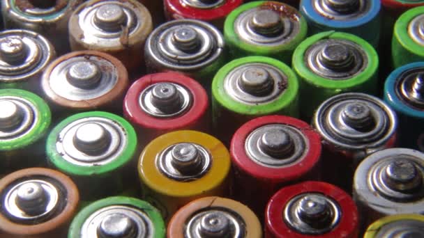 Nahaufnahme Von Gebrauchten Batterien Fingerbatterien Schädliche Auswirkungen Von Batterien Auf — Stockvideo