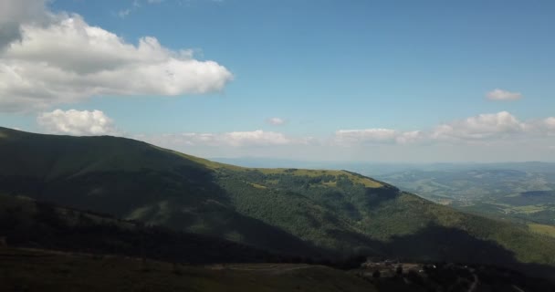 Ukrayna Karpatlarının Güzel Dağları Gemba Dağı Nın Havadan Görünüşü — Stok video