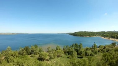 Havadan görünümü plaj ve Nehri. Uçak ileri uçar