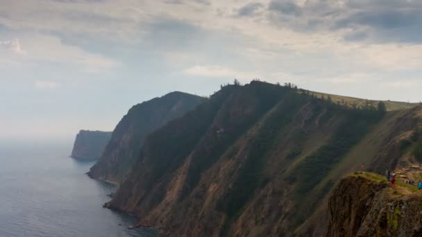 Costa rochosa do Lago Baikal. Desfasamento temporal — Vídeo de Stock