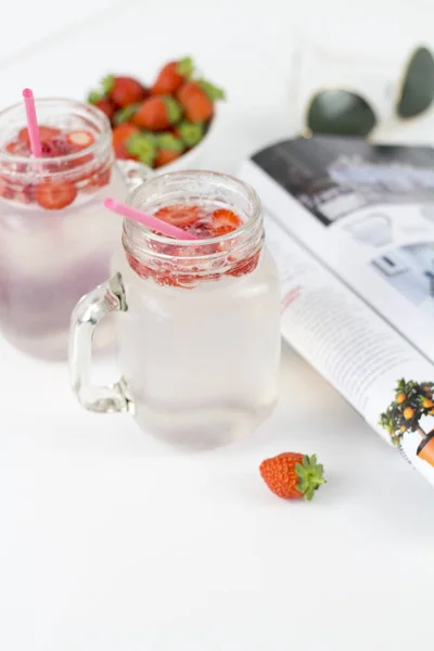 Refreshing Healthy Summer Drink Ladies Lady — Stock Photo, Image