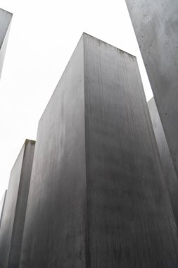 Öldürülen Avrupa Yahudileri anıtı. Berlin, Almanya. Şubat 19, 2019.