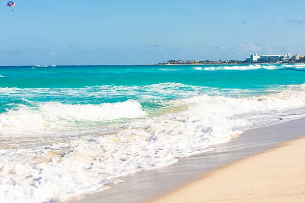 Meksika açıklarında Pasifik Okyanusunda yaz mevsimi