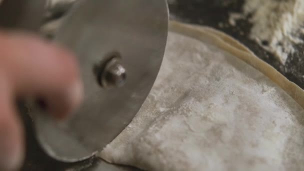 Atractiva Mujer Adulta Haciendo Chebureks Plato Nacional Georgiano Proceso Hacer — Vídeos de Stock