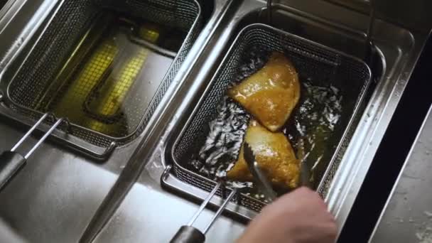 Pasties Cheburek Meat Fried Sunflower Oil Deep Fry Fast Food — Stock Video