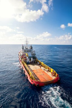 Petrol ve gaz endüstrisi için tekne veya mürettebat tekne transferi kargo ve hareketli tekne platformu kargo kaynağı, transfer kargo ve yolcu zor iş offshore petrol ve gaz platformu arasında bekleyen tekne.