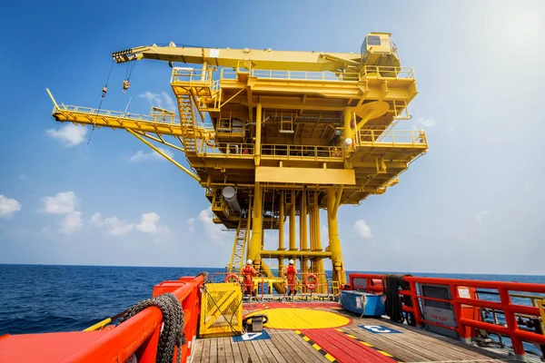 Leveren Van Schip Bemanning Boot Overdracht Lading Naar Olie Gasindustrie — Stockfoto