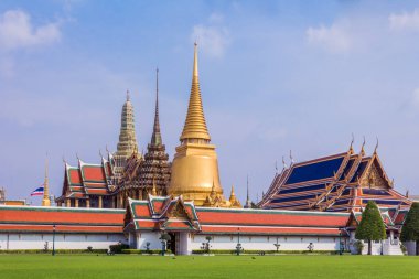 Wat Phra Kaew (Wat Phra Sri Rattana Satsadaram), Bangkok, Tayland tarihi merkezi Grand Palace bulunan