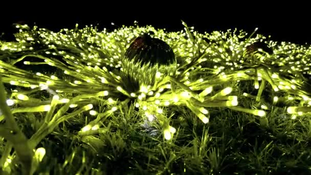 Kerstboom Met Groene Fairy Verlichting Ornamenten Verlichte Nieuwjaar Boom Night — Stockvideo