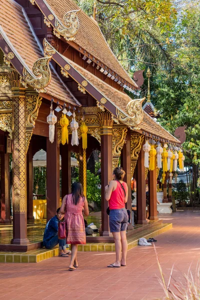 Chiang Mai Tailandia Enero 2018 Personas Que Visitan Wat Phra — Foto de Stock