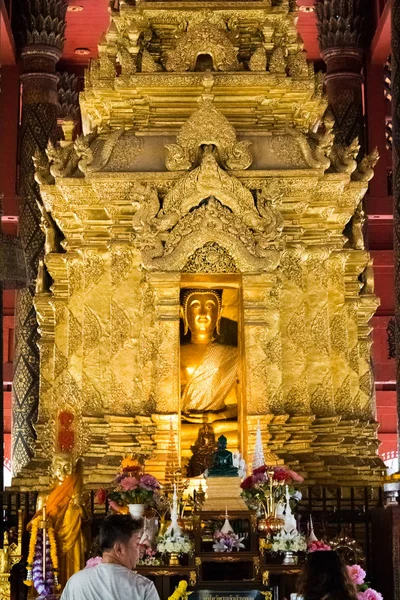 Phra Chao Lan Thong inuti Ku — Stockfoto