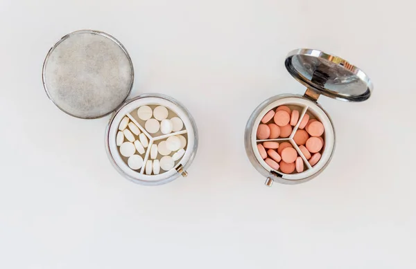 Vue Dessus Des Comprimés Médicaux Dans Une Boîte Médicaments Ouverte — Photo