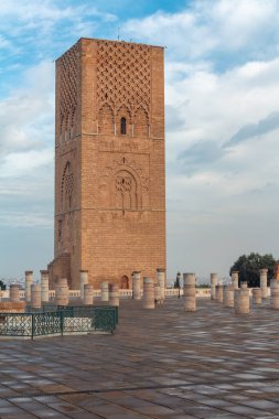 Hasan Kulesi ya da Tour Hassan, Rabat, Fas 'taki eksik bir caminin minaresi. Kule, camiyle birlikte dünyanın en büyük minaresi olarak tasarlandı..
